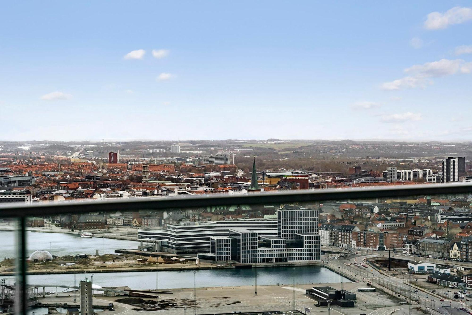 Apartamento Penthouse Paradise On 39Th Floor Århus Exterior foto